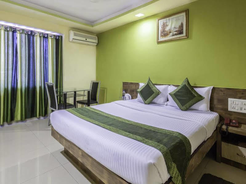 Hotel Arma Residency Мумбаи Экстерьер фото